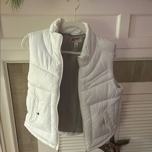 Arizona Jean Company Women's White Puffer Vest